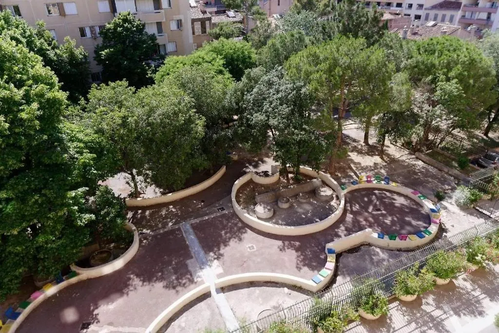 Apartment Appartement 4 Chambres 8 Personnes St Charles Marseille